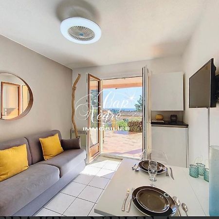 キャバレール・シュル・メールTerrasse De 30M2 Vue Mer Panoramique 1 Chambreアパートメント エクステリア 写真