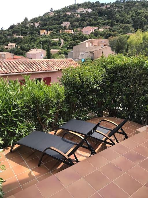 キャバレール・シュル・メールTerrasse De 30M2 Vue Mer Panoramique 1 Chambreアパートメント エクステリア 写真