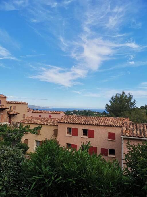 キャバレール・シュル・メールTerrasse De 30M2 Vue Mer Panoramique 1 Chambreアパートメント エクステリア 写真
