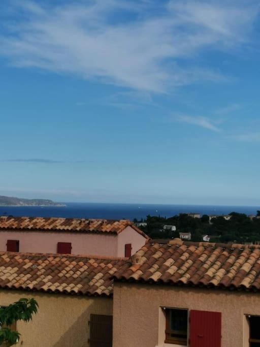 キャバレール・シュル・メールTerrasse De 30M2 Vue Mer Panoramique 1 Chambreアパートメント エクステリア 写真